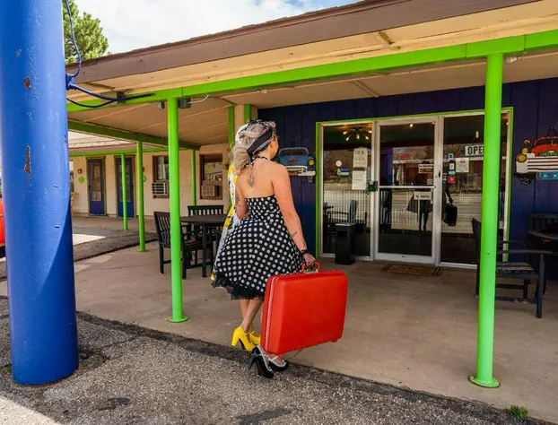 The Atomic Blue Motor-Inn hotel detail image 1