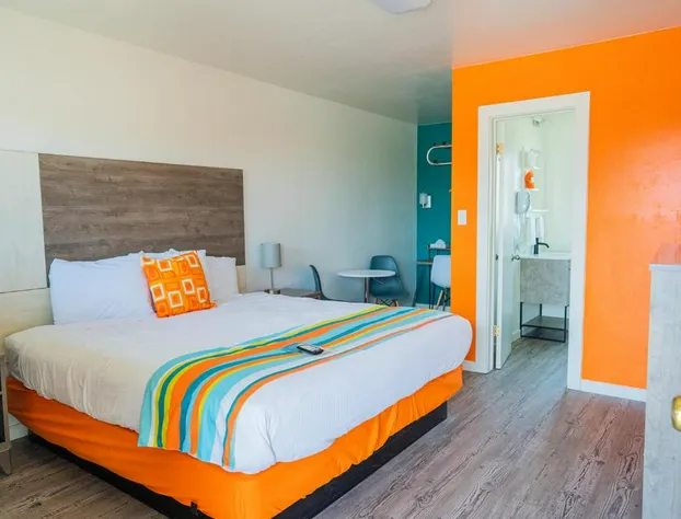 The Atomic Blue Motor-Inn hotel detail image 4