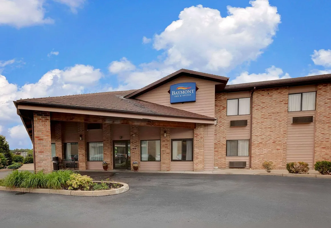 Baymont by Wyndham Battle Creek Downtown hotel hero