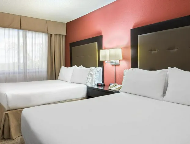 Holiday Inn Express & Suites Kendall East Miami by IHG hotel detail image 4