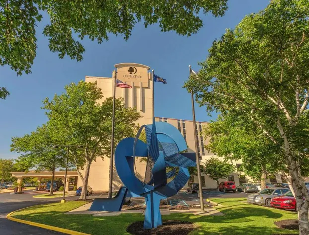 Doubletree by Hilton Philadelphia Airport hotel detail image 4