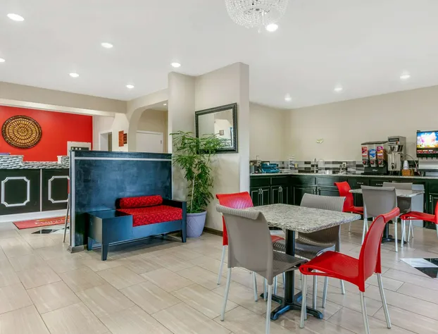 Econo Lodge Northport - Tuscaloosa hotel detail image 4