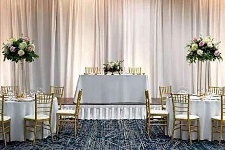 Sheraton Suites Chicago O'Hare hotel detail image 3