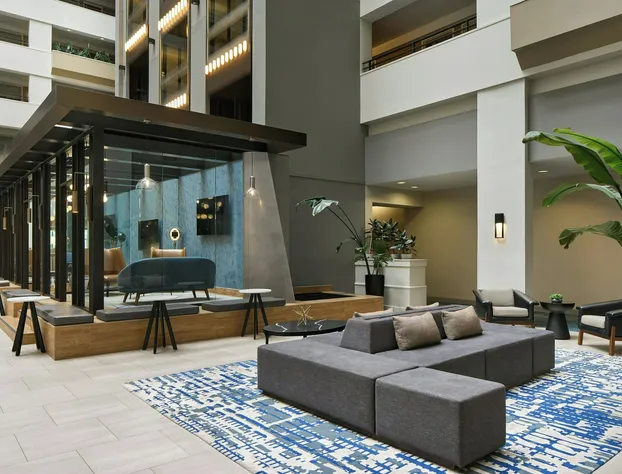 Sheraton Suites Chicago O'Hare hotel detail image 3