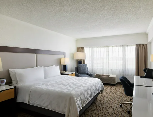 Holiday Inn Clark - Newark Area by IHG hotel detail image 4