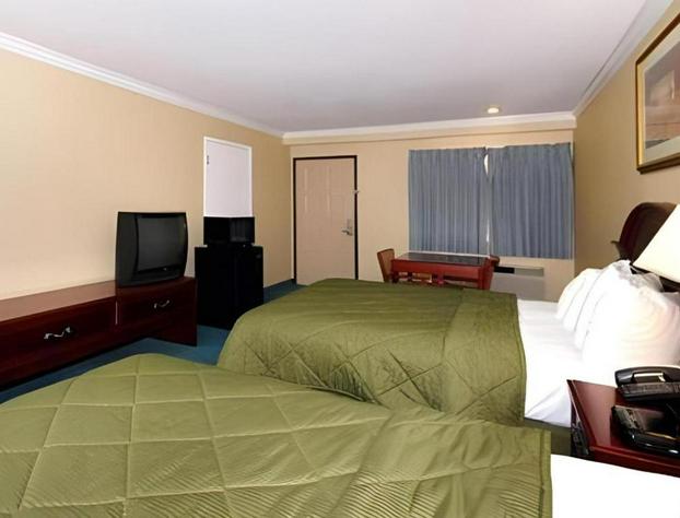 Quality Inn Near City Of Hope hotel detail image 3