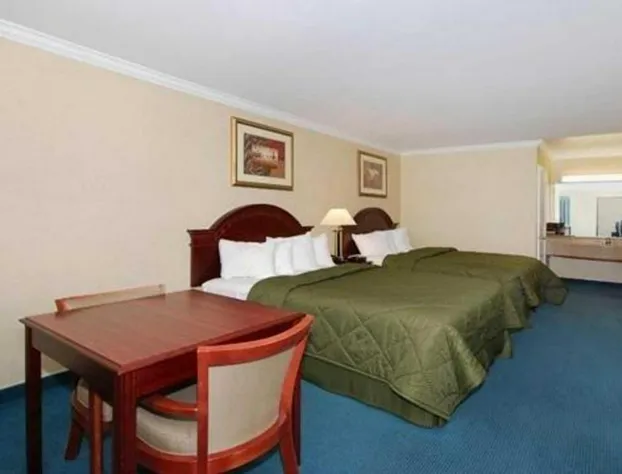Quality Inn Near City Of Hope hotel detail image 4