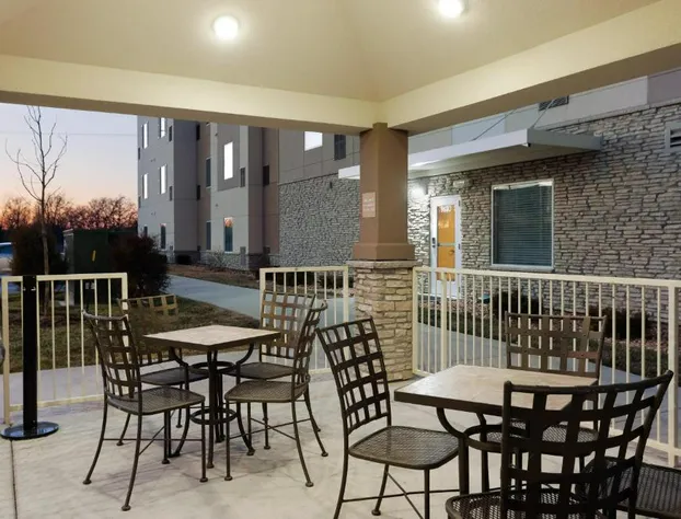 Candlewood Suites Lenexa - Overland Park Area by IHG hotel detail image 2