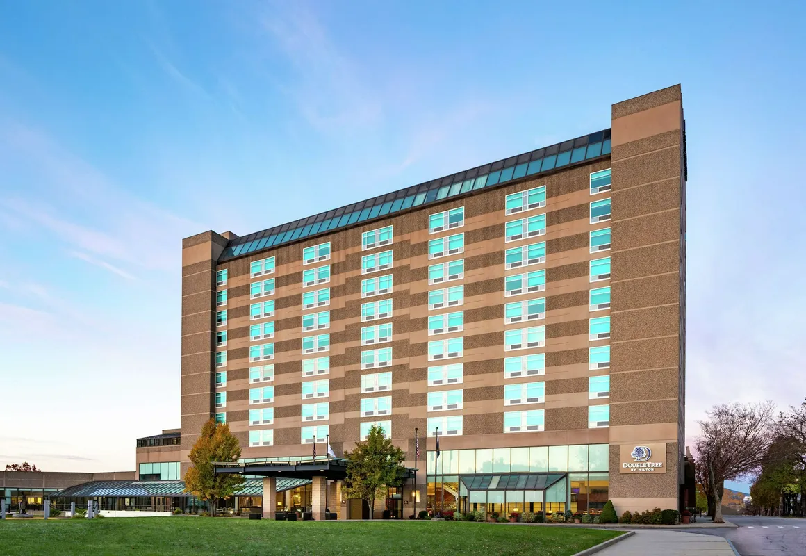 DoubleTree by Hilton Manchester Downtown hotel hero