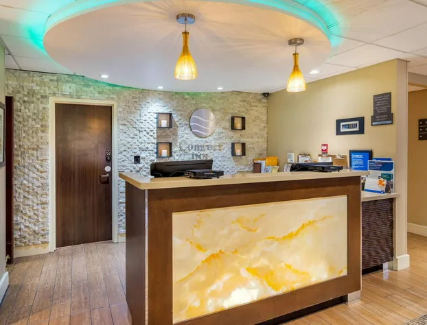 Spark by Hilton Atlanta Airport South College Park hotel detail image 4