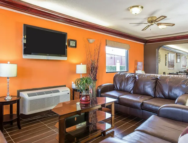 Quality Inn & Suites Macon North hotel detail image 3