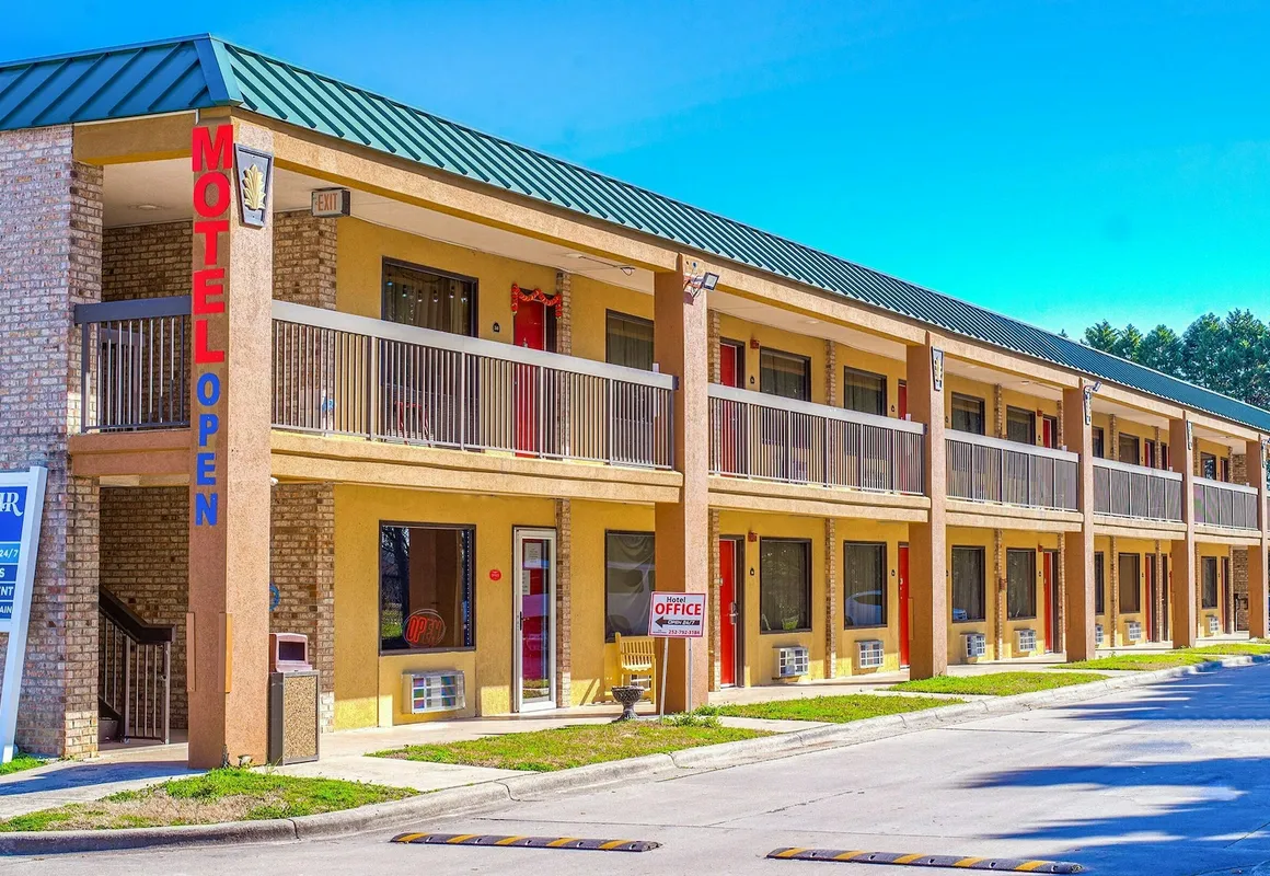 Mayfair Inn hotel hero