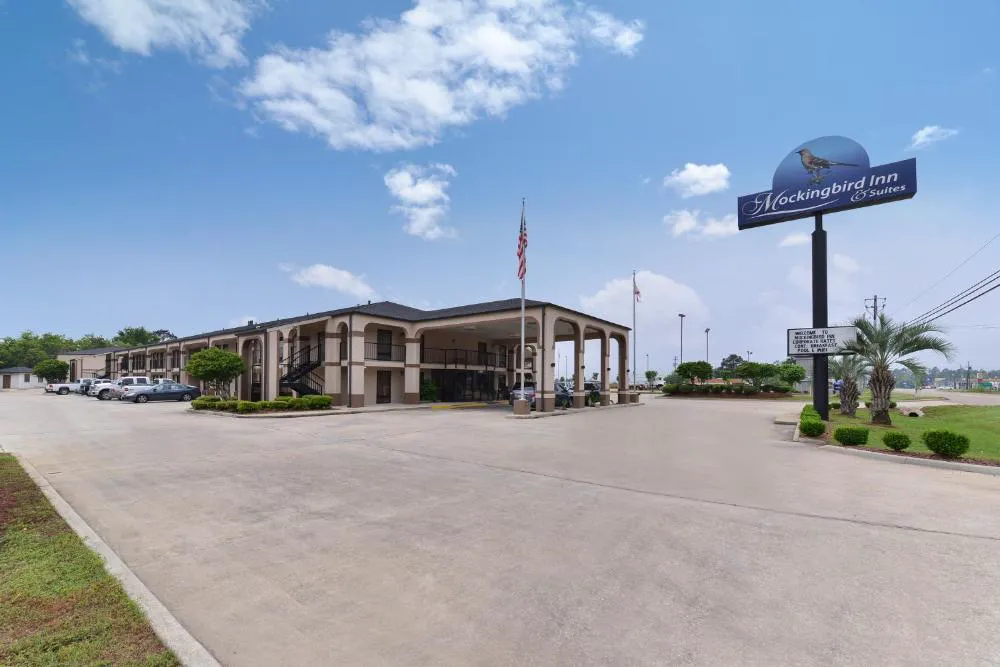Mockingbird Inn & Suites hotel hero