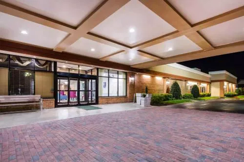 Travelodge by Wyndham Williamsburg I-64 hotel hero