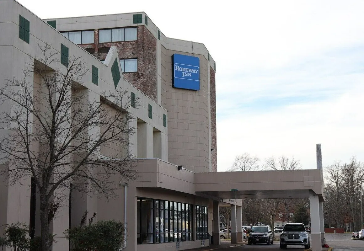 Rodeway Inn hotel hero