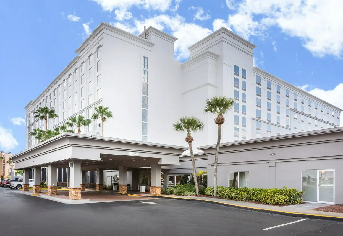Holiday Inn & Suites Across From Universal Orlando by IHG hotel hero