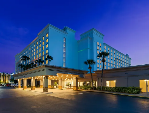 Holiday Inn & Suites Across From Universal Orlando by IHG hotel detail image 1