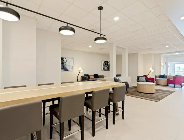 Holiday Inn & Suites Across From Universal Orlando by IHG hotel detail image 4