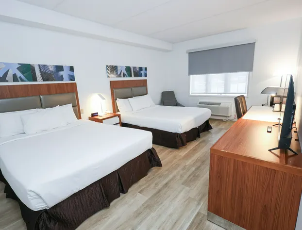 Travelodge by Wyndham Niagara Falls Lundys Lane hotel detail image 3