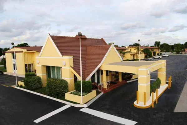 Hollywood Gateway Inn hotel hero