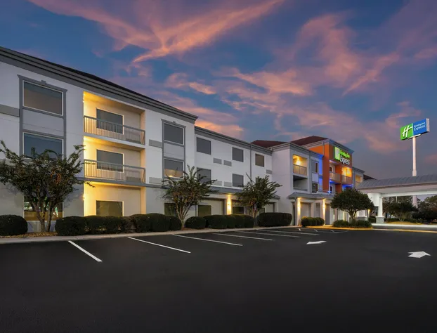 Holiday Inn Express Tifton by IHG hotel detail image 1