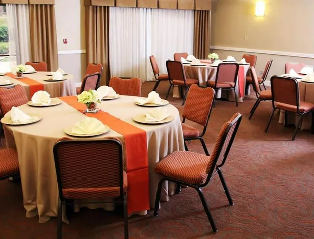 Holiday Inn Express Tifton by IHG hotel detail image 2