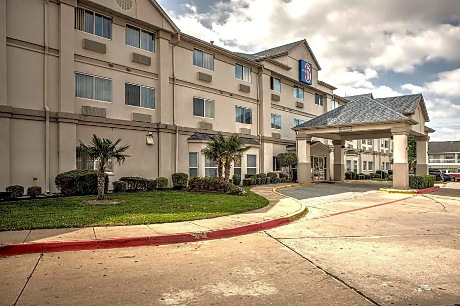 Motel 6 Dallas, TX - Northwest hotel hero