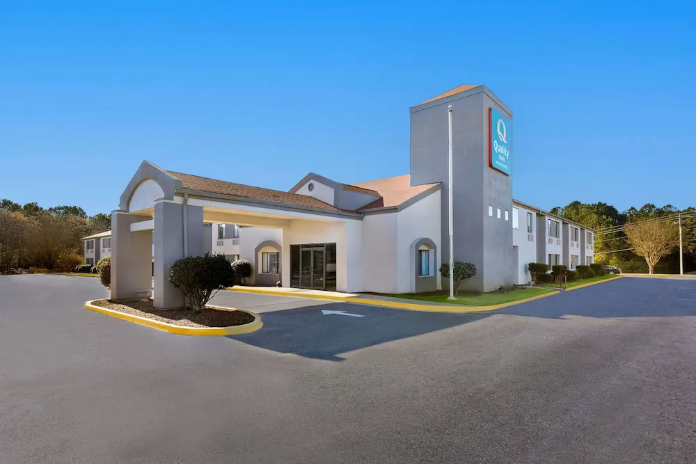 Quality Inn hotel hero