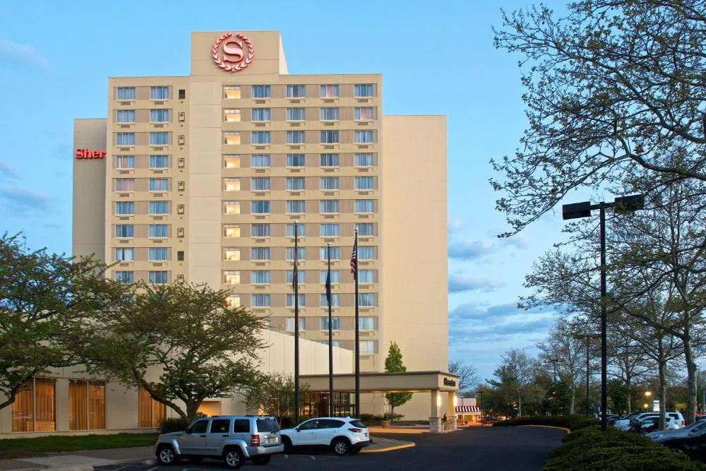 Sheraton Bucks County Langhorne hotel hero