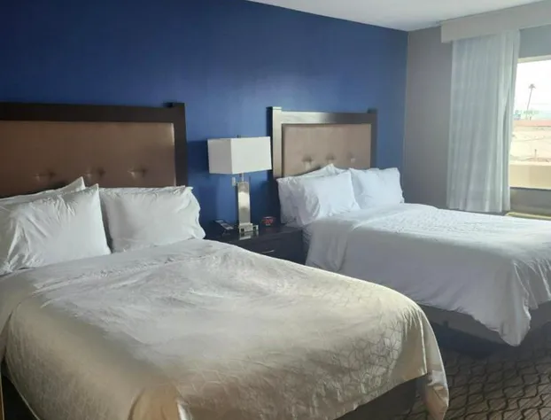 Holiday Inn Express & Suites Pasadena - Los Angeles by IHG hotel detail image 2