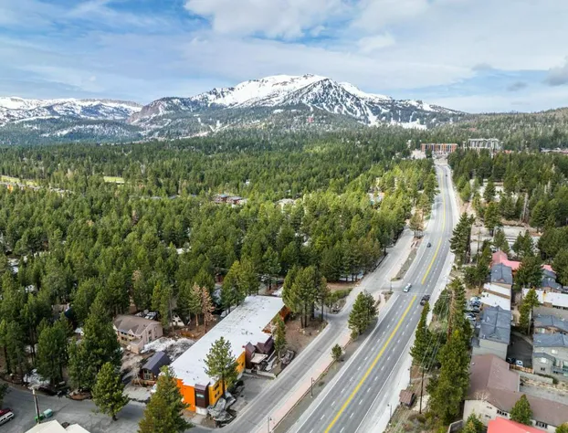 Quality Inn Near Mammoth Mountain Ski Resort hotel detail image 2