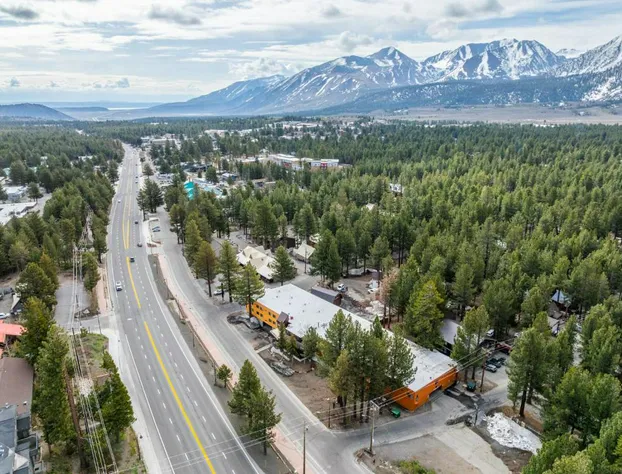Quality Inn Near Mammoth Mountain Ski Resort hotel detail image 3