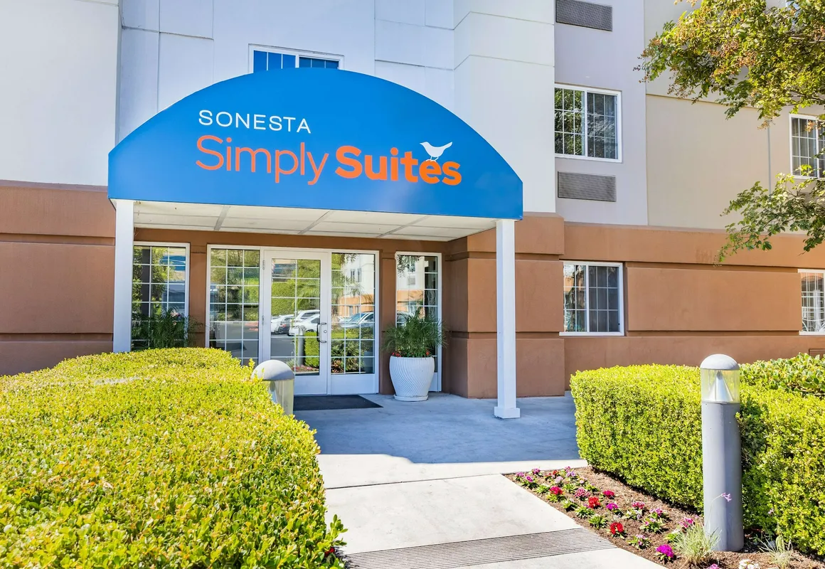 Sonesta Simply Suites Memphis East Poplar Pike ​ hotel hero