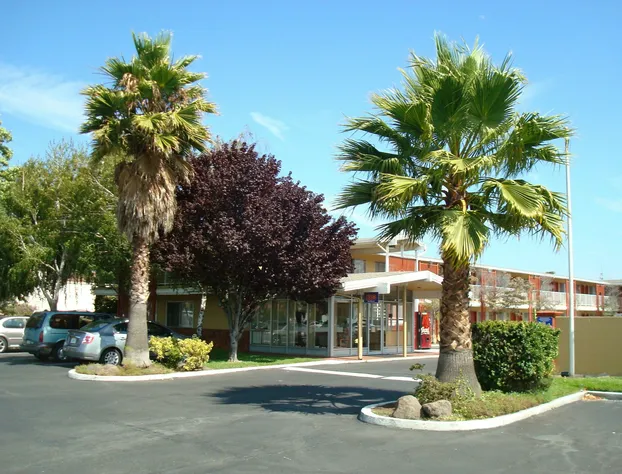 Heritage Inn hotel detail image 3