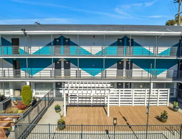 Eastside Lodge hotel detail image 2