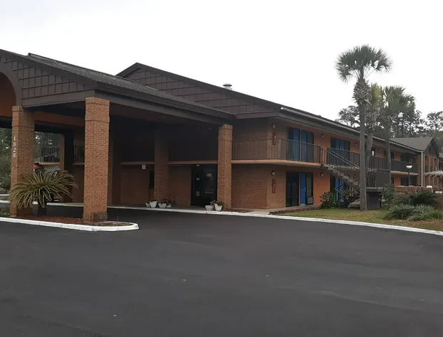 Super Value Inn hotel detail image 2