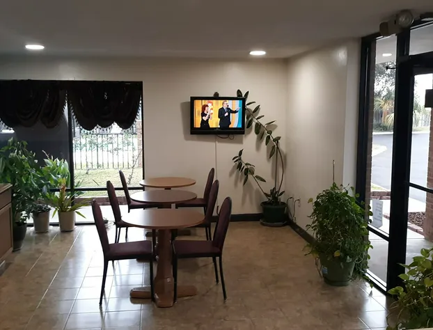 Super Value Inn hotel detail image 4