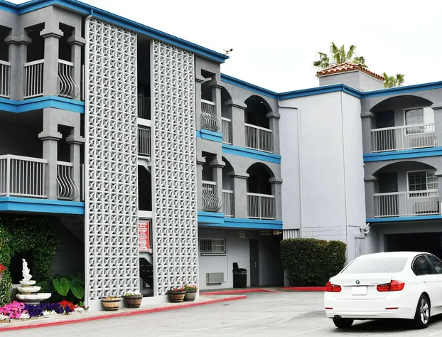 Travelodge by Wyndham Long Beach Convention Center hotel detail image 4