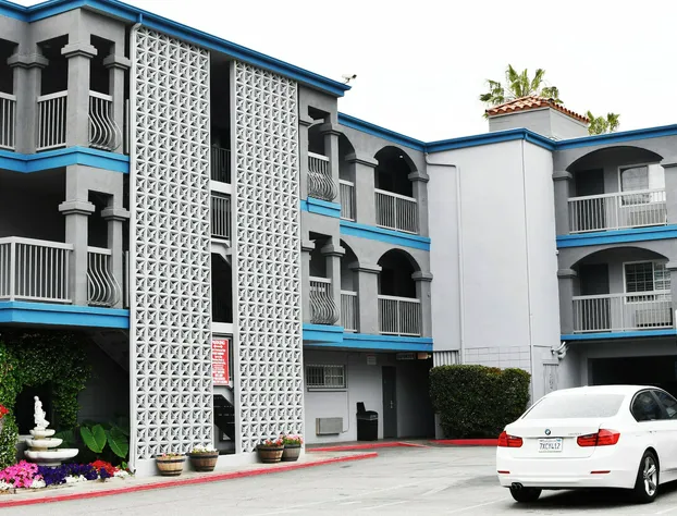 Travelodge by Wyndham Long Beach Convention Center hotel detail image 4