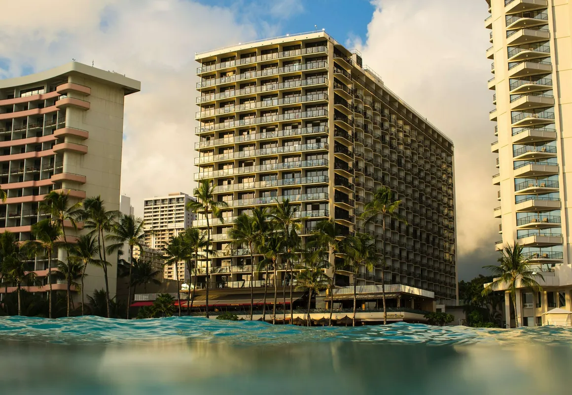 OUTRIGGER Waikiki Beach Resort hotel hero