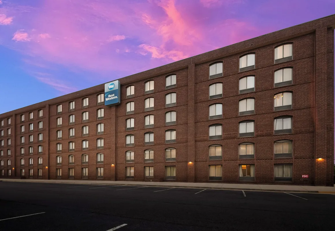 Best Western Springfield hotel hero