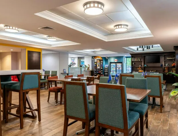 Hampton Inn Portsmouth Central hotel detail image 4