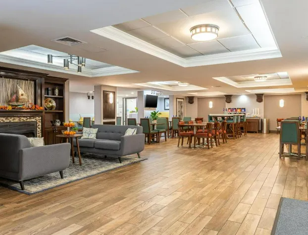 Hampton Inn Portsmouth Central hotel detail image 4