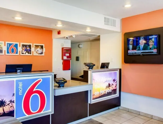 Studio 6 Bakersfield, CA - South hotel detail image 3