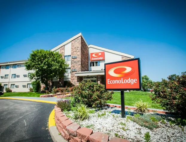 Econo Lodge Kansas City Downtown North hotel detail image 1