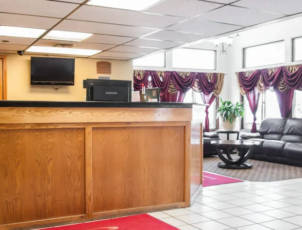 Econo Lodge Kansas City Downtown North hotel detail image 2