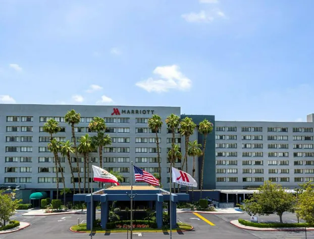 Long Beach Marriott hotel detail image 2