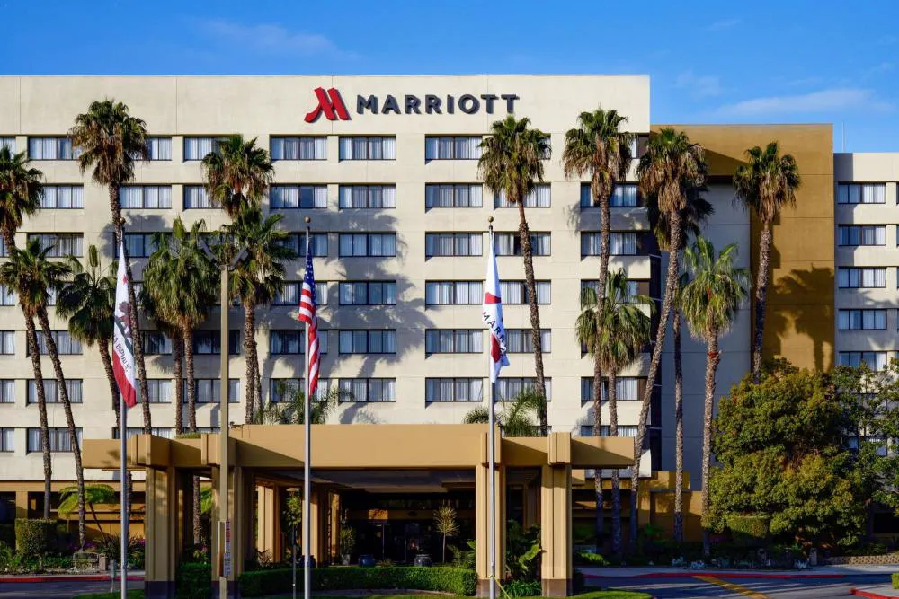 Long Beach Marriott hotel hero