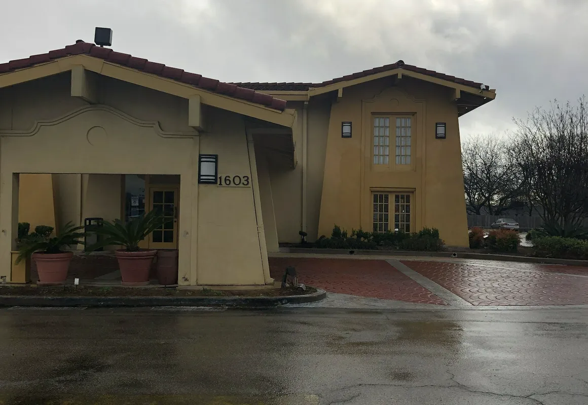 La Quinta Inn by Wyndham Austin Oltorf hotel hero