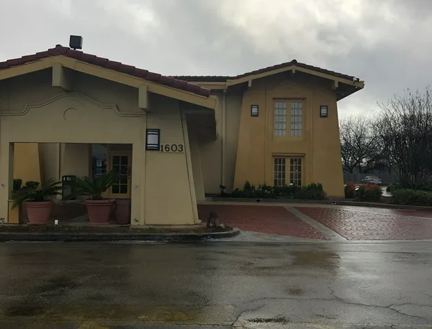 La Quinta Inn by Wyndham Austin Oltorf hotel detail image 1